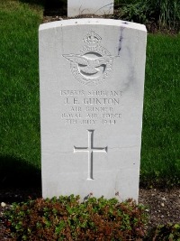Klagenfurt War Cemetery - Gunton, James Edward